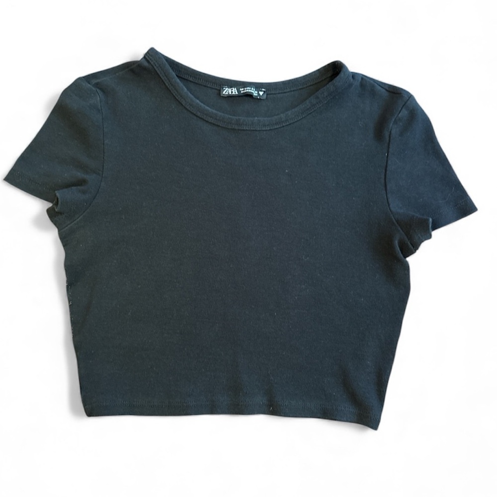 Women’s Zara Classic Black Cropped Tee. Size S.